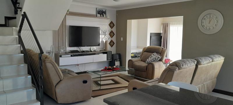 3 Bedroom Property for Sale in Buhrein Western Cape